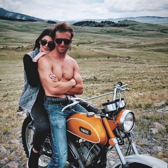 Grey Vest - Picture 1 of 2